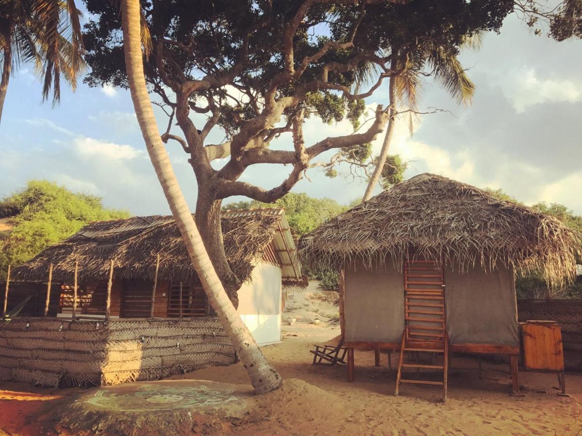 Upali Beach Surf Resort & Cafe Arugam Bay Eksteriør billede